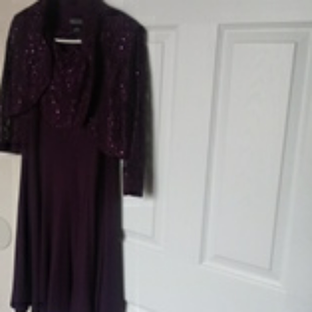 Dress - Picture 2 of 2